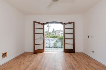 Casa à venda com 393m², 4 quartos e 2 vagas Casa à venda com 393m², 4 quartos e 2 vagasSuíte 1