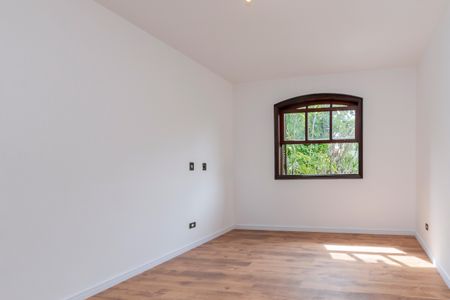 Casa à venda com 393m², 4 quartos e 2 vagas Casa à venda com 393m², 4 quartos e 2 vagasQuarto 1