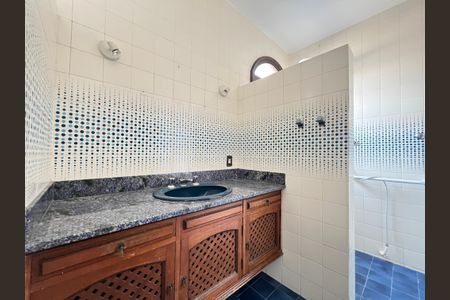 Casa à venda com 393m², 4 quartos e 2 vagasBanheiro