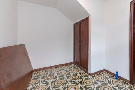 Casa à venda com 393m², 4 quartos e 2 vagas Casa à venda com 393m², 4 quartos e 2 vagasQuarto de Serviço