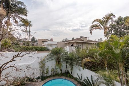 Casa à venda com 393m², 4 quartos e 2 vagas Casa à venda com 393m², 4 quartos e 2 vagasVaranda da Suíte 1