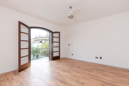 Casa à venda com 393m², 4 quartos e 2 vagas Casa à venda com 393m², 4 quartos e 2 vagasSuíte 1