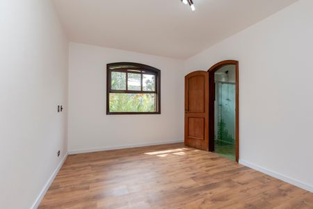 Casa à venda com 393m², 4 quartos e 2 vagas Casa à venda com 393m², 4 quartos e 2 vagasSuíte 2