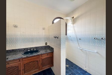 Casa à venda com 393m², 4 quartos e 2 vagasBanheiro