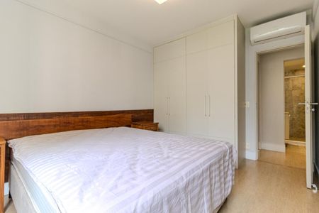Quarto 1 de apartamento para alugar com 3 quartos, 120m² em Santa Cecilia, São Paulo