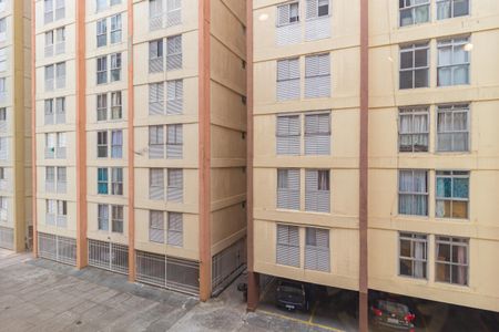 Apartamento à venda com 37m², 2 quartos e sem vaga Apartamento à venda com 37m², 2 quartos e sem vagaVista - Sala