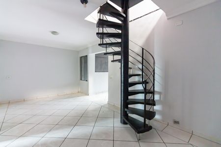 Sala  de casa para alugar com 4 quartos, 150m² em Bandeiras, Osasco