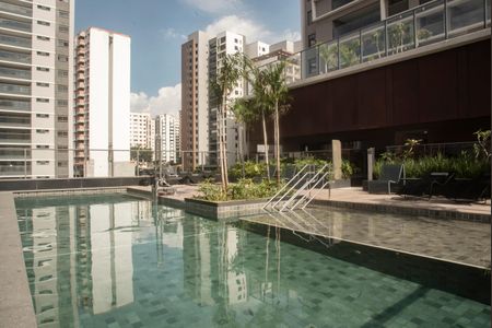 Apartamento à venda com 27m², 1 quarto e sem vagaÁrea comum - Piscina