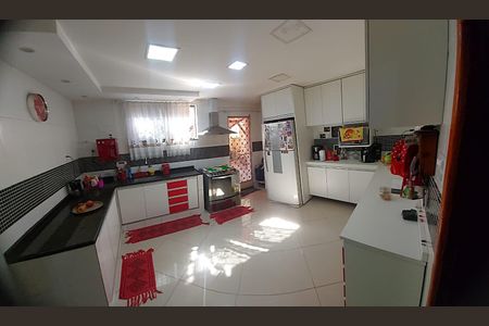 Casa à venda com 240m², 3 quartos e 1 vaga Casa à venda com 240m², 3 quartos e 1 vagaCozinha