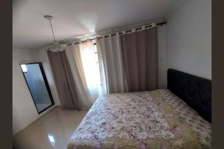 Casa à venda com 240m², 3 quartos e 1 vaga Casa à venda com 240m², 3 quartos e 1 vagaSuíte