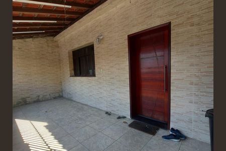 Casa à venda com 240m², 3 quartos e 1 vaga Casa à venda com 240m², 3 quartos e 1 vagaEntrada