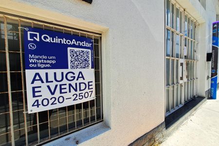 Studio à venda com 29m², 1 quarto e sem vaga Studio à venda com 29m², 1 quarto e sem vagaPlaca