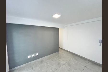 Sala/Cozinha de apartamento para alugar com 2 quartos, 42m² em Parada Inglesa, São Paulo