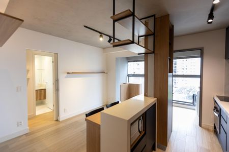 Sala de apartamento para alugar com 1 quarto, 40m² em Cambuí, Campinas