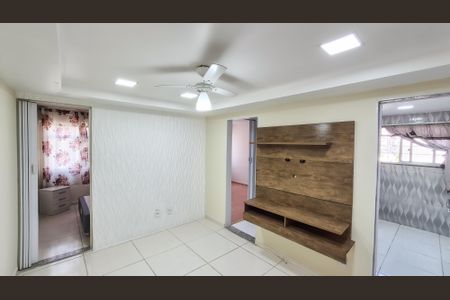 Sala de apartamento para alugar com 2 quartos, 55m² em Irajá, Rio de Janeiro