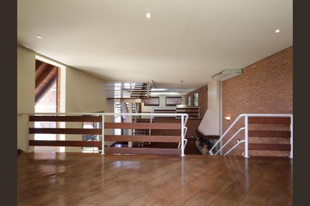 Casa à venda com 1000m², 4 quartos e 8 vagasCorredor