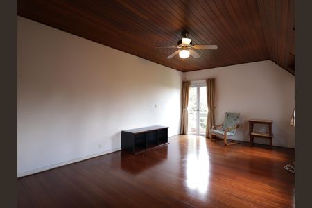 Casa à venda com 1000m², 4 quartos e 8 vagasSuíte 1