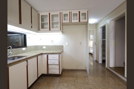 Casa à venda com 1000m², 4 quartos e 8 vagasCozinha