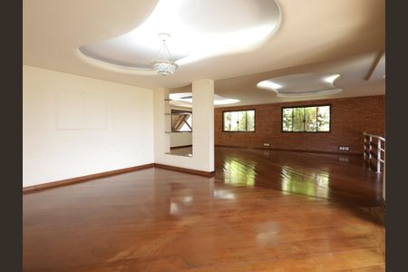 Casa à venda com 1000m², 4 quartos e 8 vagasSala de Jantar