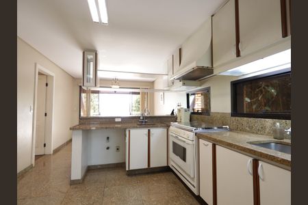 Casa à venda com 1000m², 4 quartos e 8 vagasCozinha