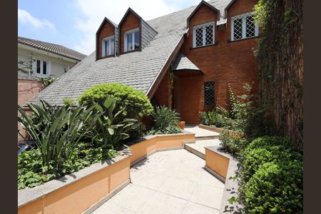 Casa à venda com 1000m², 4 quartos e 8 vagasFachada