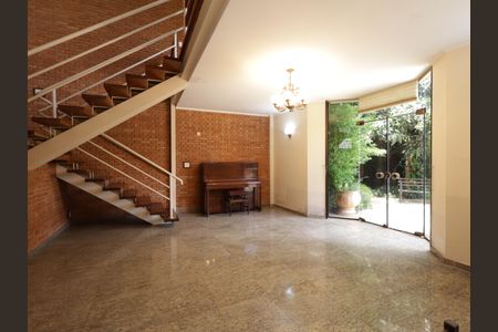 Casa à venda com 1000m², 4 quartos e 8 vagasSala