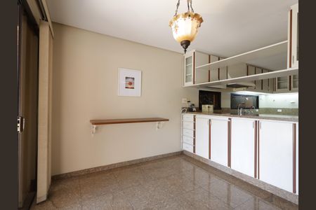 Casa à venda com 1000m², 4 quartos e 8 vagasCopa