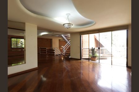 Casa à venda com 1000m², 4 quartos e 8 vagasSala de Jantar