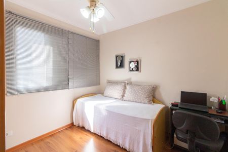Apartamento à venda com 115m², 3 quartos e 2 vagasQuarto 2
