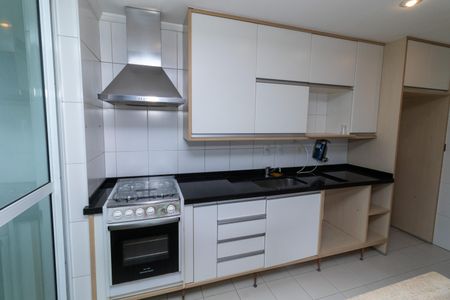 Apartamento à venda com 84m², 2 quartos e 2 vagas Apartamento à venda com 84m², 2 quartos e 2 vagasCozinha