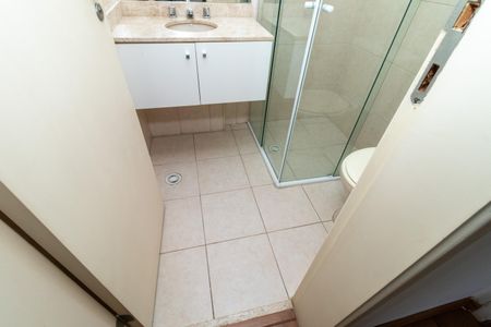 Apartamento à venda com 84m², 2 quartos e 2 vagas Apartamento à venda com 84m², 2 quartos e 2 vagasBanheiro