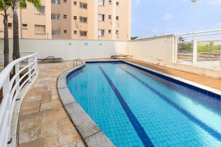 Apartamento à venda com 84m², 2 quartos e 2 vagas Apartamento à venda com 84m², 2 quartos e 2 vagasÁrea comum - Piscina