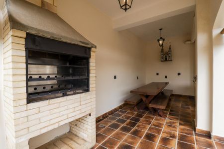 Casa à venda com 470m², 2 quartos e 7 vagas Casa à venda com 470m², 2 quartos e 7 vagasChurrasqueira