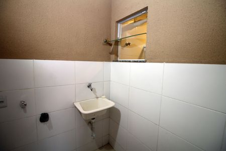 Casa para alugar com 100m², 2 quartos e 1 vagaÁrea de Serviço