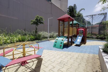 Apartamento à venda com 94m², 3 quartos e 2 vagas Apartamento à venda com 94m², 3 quartos e 2 vagasÁrea comum - Playground