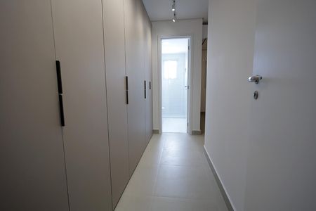 Apartamento à venda com 94m², 3 quartos e 2 vagas Apartamento à venda com 94m², 3 quartos e 2 vagasCloset
