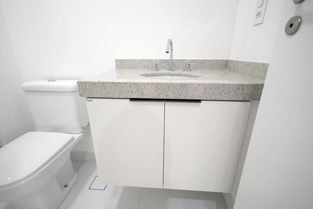 Apartamento à venda com 94m², 3 quartos e 2 vagas Apartamento à venda com 94m², 3 quartos e 2 vagasBanheiro 1