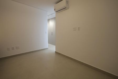 Apartamento à venda com 94m², 3 quartos e 2 vagas Apartamento à venda com 94m², 3 quartos e 2 vagasQuarto Suíte 2