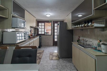 Casa à venda com 300m², 2 quartos e 2 vagasCozinha