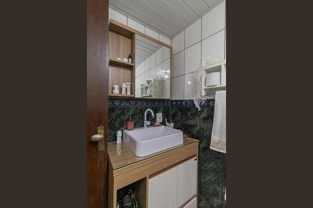 Casa à venda com 300m², 2 quartos e 2 vagasBanheiro