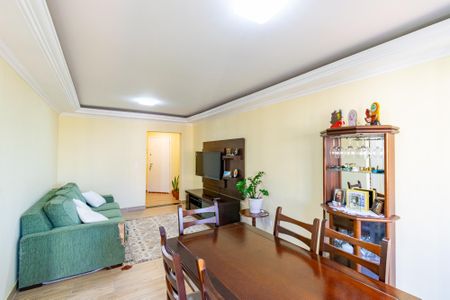 Apartamento à venda com 70m², 2 quartos e 1 vagaSala