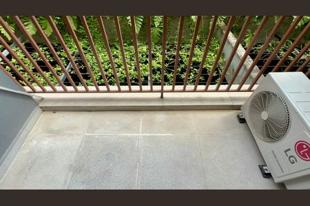 Varanda da Sala de kitnet/studio à venda com 1 quarto, 40m² em Jardim das Bandeiras, São Paulo