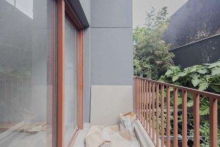 Varanda de kitnet/studio à venda com 1 quarto, 40m² em Jardim das Bandeiras, São Paulo