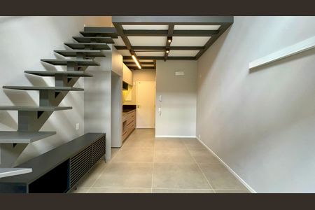 Sala de kitnet/studio à venda com 1 quarto, 40m² em Jardim das Bandeiras, São Paulo