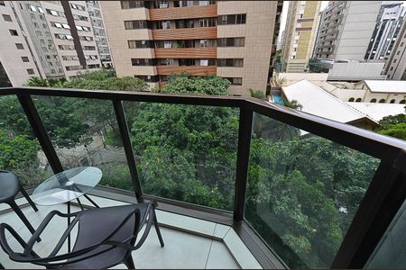 Varanda de apartamento à venda com 1 quarto, 44m² em Savassi, Belo Horizonte