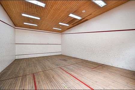 Apartamento à venda com 44m², 1 quarto e 1 vaga Apartamento à venda com 44m², 1 quarto e 1 vagaÁrea comum - Quadra de Squash