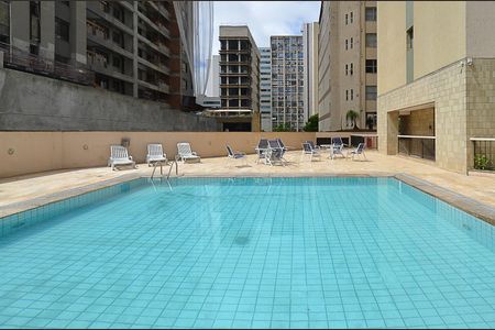 Apartamento à venda com 44m², 1 quarto e 1 vaga Apartamento à venda com 44m², 1 quarto e 1 vagaÁrea comum - Piscina