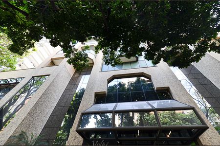 Apartamento à venda com 44m², 1 quarto e 1 vaga Apartamento à venda com 44m², 1 quarto e 1 vagaFachada