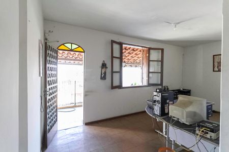 Casa à venda com 276m², 4 quartos e 3 vagas Casa à venda com 276m², 4 quartos e 3 vagasSala 2