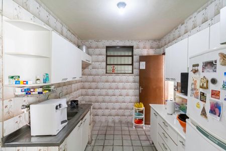 Casa à venda com 276m², 4 quartos e 3 vagas Casa à venda com 276m², 4 quartos e 3 vagasCozinha